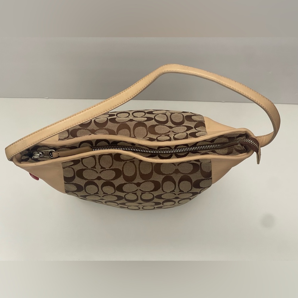 Coach Legacy Weekend Signature C Shoulder Bag, hobo-style bag crossbody - Picture 3 of 12